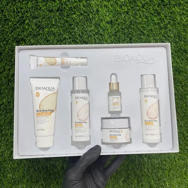 پک روتین مراقبت پوستی ۶ تکه عصاره برنج خام بیواکوا 564054989