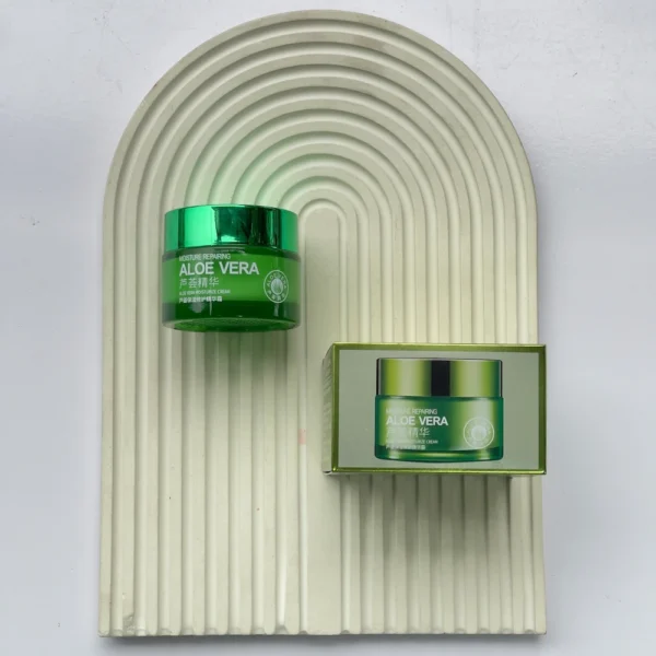 کرم آبرسان کاسه‌ای آلوئه‌ورا بیوآکوا ۵۰ گرم 98409489